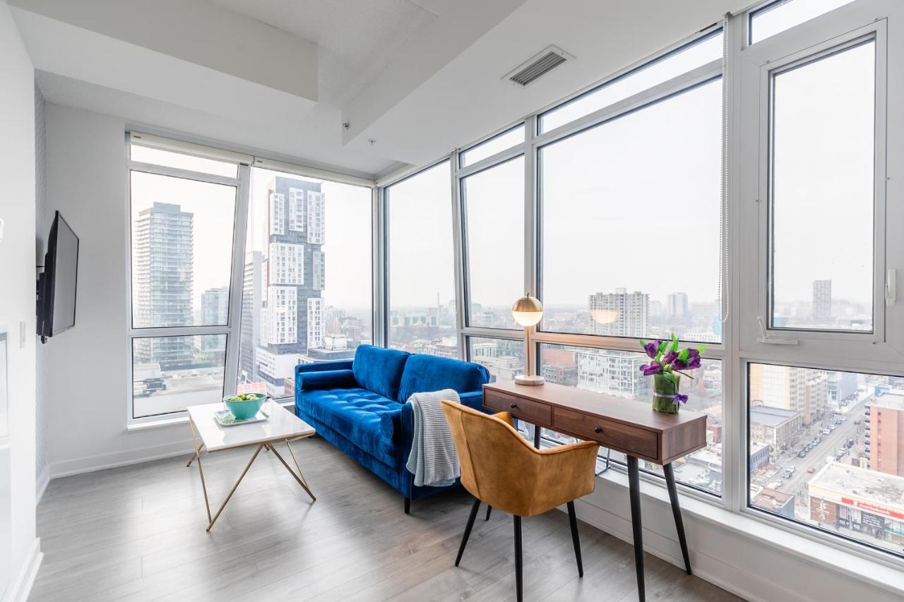 Luxury 2 Bedroom In The Heart Of Entertainment District - City Skyline View & Balcony Toronto Exterior photo